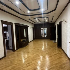 In Baku 240.0 m² apartment is for rent - Image 6