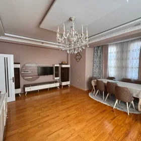 In Baku 110.0 m² apartment is for rent - Image 5