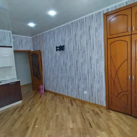 In Baku 110.0 m² apartment is for sale - Image 8