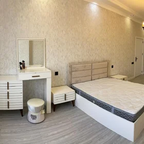 In Baku 90.0 m² apartment is for rent - Image 3