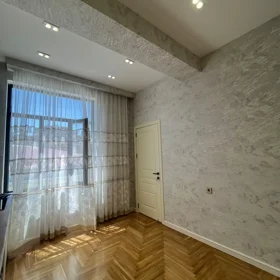 In Khirdalan 76.0 m² apartment is for sale - Image 9