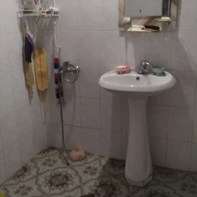 In Baku 90.0 m² apartment is for sale - Image 5