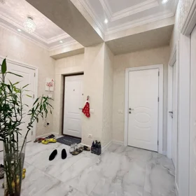 In Baku 96.0 m² apartment is for sale - Image 2