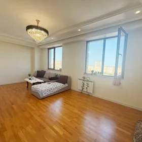In Baku 96.0 m² apartment is for sale - Image 3