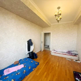 In Baku 96.0 m² apartment is for sale - Image 8