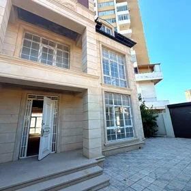 In Baku 430.0 m² house with 6.0 rooms is for sale - Image 4