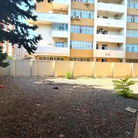 In Baku 430.0 m² house with 6.0 rooms is for sale - Image 6