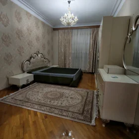 In Baku 180.0 m² apartment is for rent - Image 3
