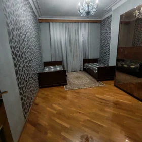 In Baku 180.0 m² apartment is for rent - Image 4