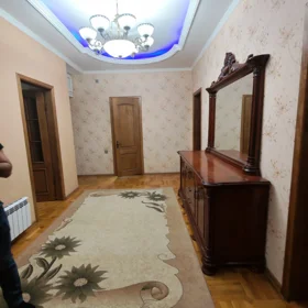 In Baku 180.0 m² apartment is for rent - Image 7