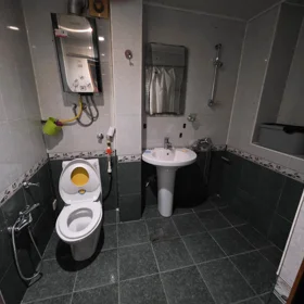 In Baku 75.0 m² apartment is for rent - Image 6