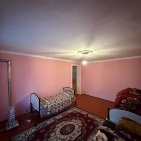 In nan 100.0 m² house with 4.0 rooms is for sale - Image 9