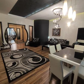 In Baku 140.0 m² apartment is for rent - Image 3
