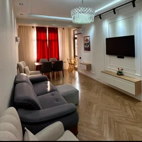 In Baku 70.0 m² apartment is for rent - Image 3