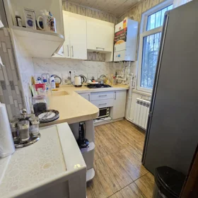 In Baku 75.0 m² apartment is for sale - Image 10