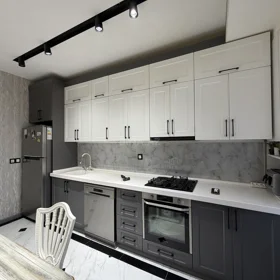 In Baku 130.0 m² apartment is for rent - Image 2