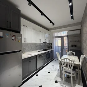 In Baku 130.0 m² apartment is for rent - Image 3
