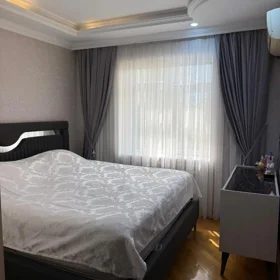 In Baku 65.0 m² apartment is for sale - Image 4