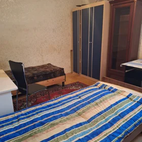 In Baku 70.0 m² house with 3.0 rooms is for rent - Image 2