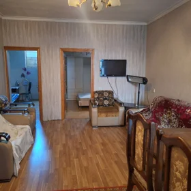 In Baku 70.0 m² house with 3.0 rooms is for rent - Image 4