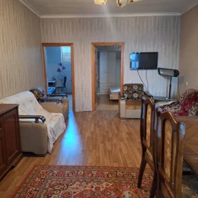 In Baku 70.0 m² house with 3.0 rooms is for rent - Image 5