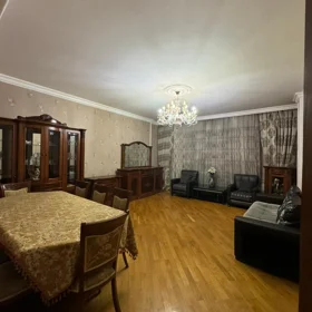 In Baku 130.0 m² apartment is for rent - Image 2
