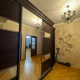 In Baku 130.0 m² apartment is for rent - Image 3