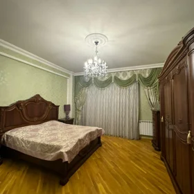 In Baku 130.0 m² apartment is for rent - Image 4