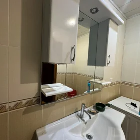 In Baku 130.0 m² apartment is for rent - Image 6