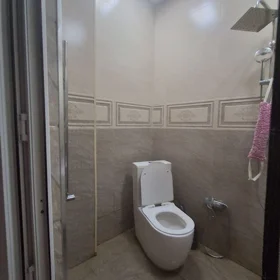 In Khirdalan 70.0 m² apartment is for rent - Image 8