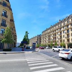 In Baku 129.0 m² apartment is for sale - Image 6
