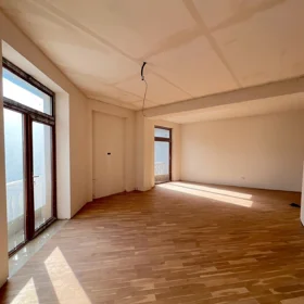 In Baku 129.0 m² apartment is for sale - Image 7
