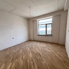 In Baku 129.0 m² apartment is for sale - Image 8