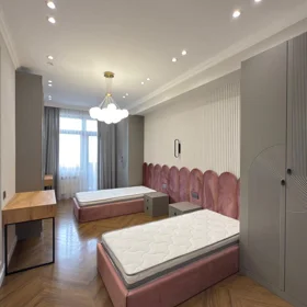 In Baku 118.0 m² apartment is for sale - Image 8