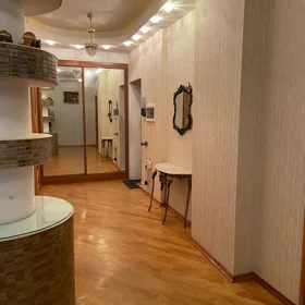 In Baku 225.0 m² apartment is for rent - Image 8