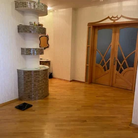 In Baku 225.0 m² apartment is for rent - Image 10
