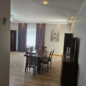 In Baku 120.0 m² apartment is for rent - Image 5