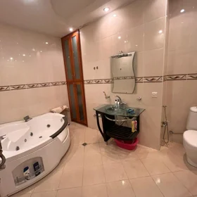 In Baku 198.0 m² apartment is for sale - Image 6