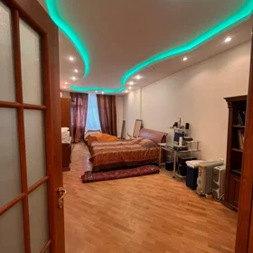 In Baku 198.0 m² apartment is for sale - Image 9