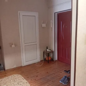 In Baku 70.0 m² apartment is for rent - Image 6