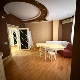 In Baku 170.0 m² apartment is for rent - Image 2