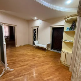 In Baku 170.0 m² apartment is for rent - Image 6