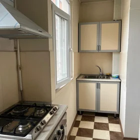 In Baku 100.0 m² apartment is for rent - Image 8