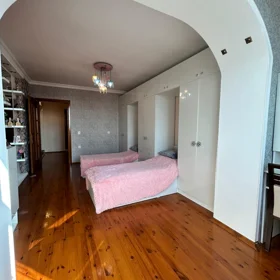 In Baku 75.0 m² apartment is for sale - Image 6