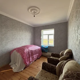 In Xəzər rayonu 100.0 m² house with 4.0 rooms is for sale - Image 2