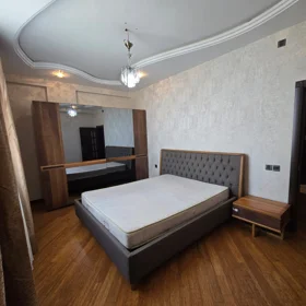 In Baku 100.0 m² apartment is for rent - Image 4