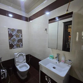 In Baku 100.0 m² apartment is for rent - Image 10