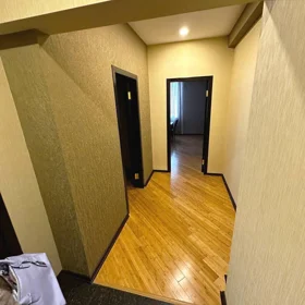 In Baku 70.0 m² apartment is for rent - Image 8