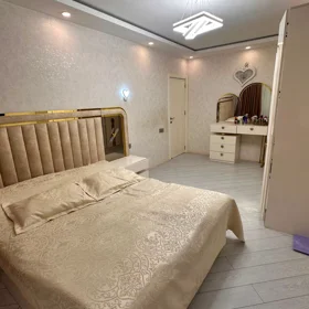 In Baku 90.0 m² apartment is for sale - Image 8