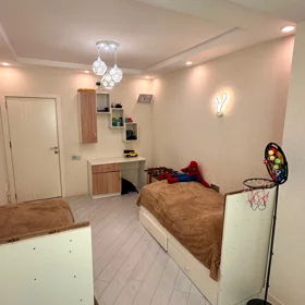 In Baku 90.0 m² apartment is for sale - Image 10